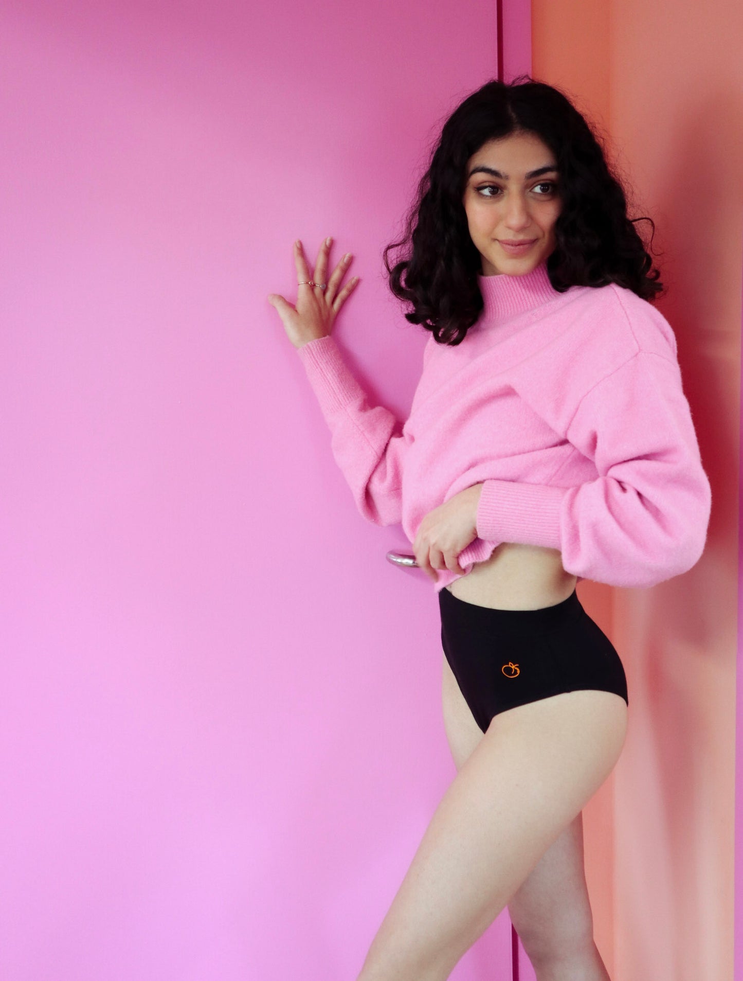 Sustainable briefs with healing Zinc Oxide in black